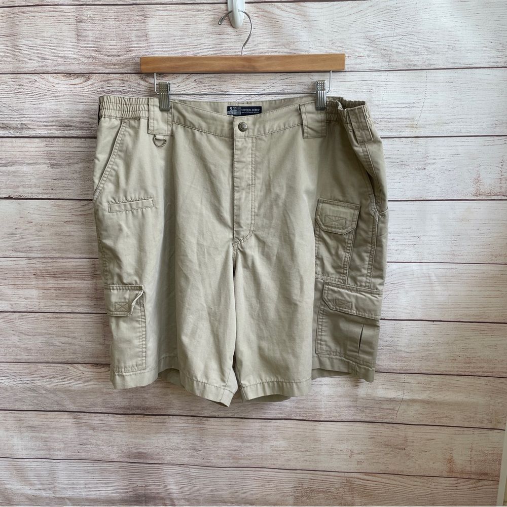 5.11 TACTICAL‎ SHORTS IN KHAKI